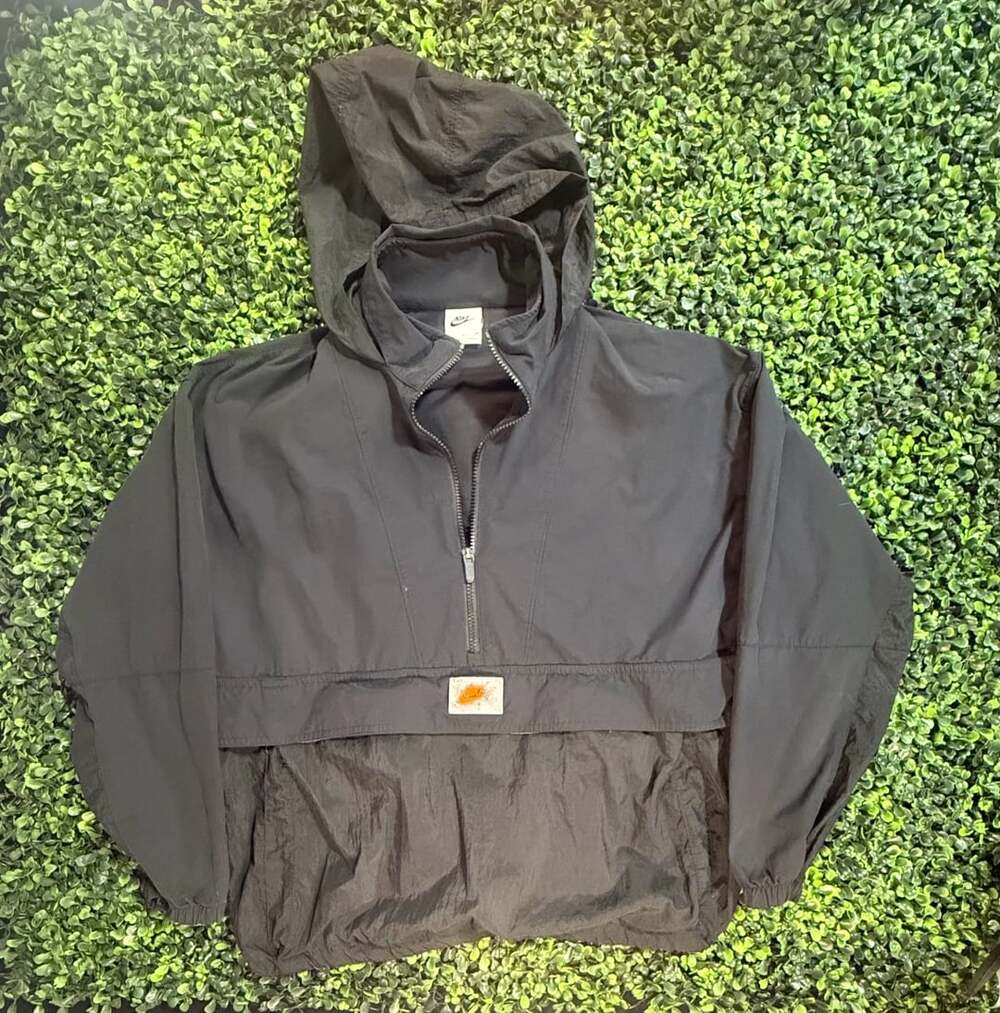 Nike Sports Utility Revolution 1/2 Zip Pullover Hooded Anorak Windbreaker Jacket